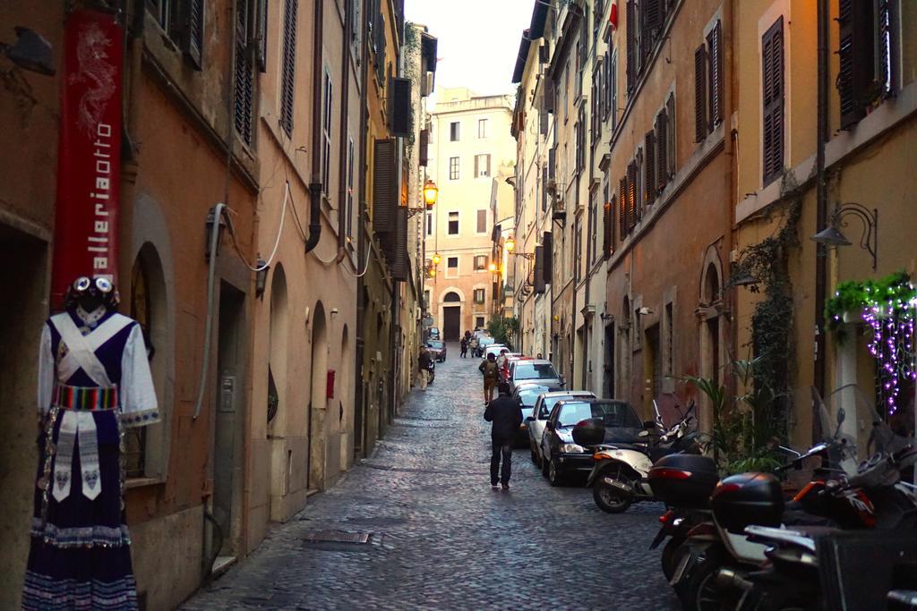 Romenjoy Colosseo Rum bild